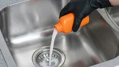 Înfundarea chiuvetei va dispărea într-o oră: o metodă simplă, fără cheltuieli inutile și fără să chemi instalatorul