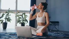 Antrenament dimineața sau seara: ce este mai eficient pentru arderea grăsimilor și creșterea masei musculare?